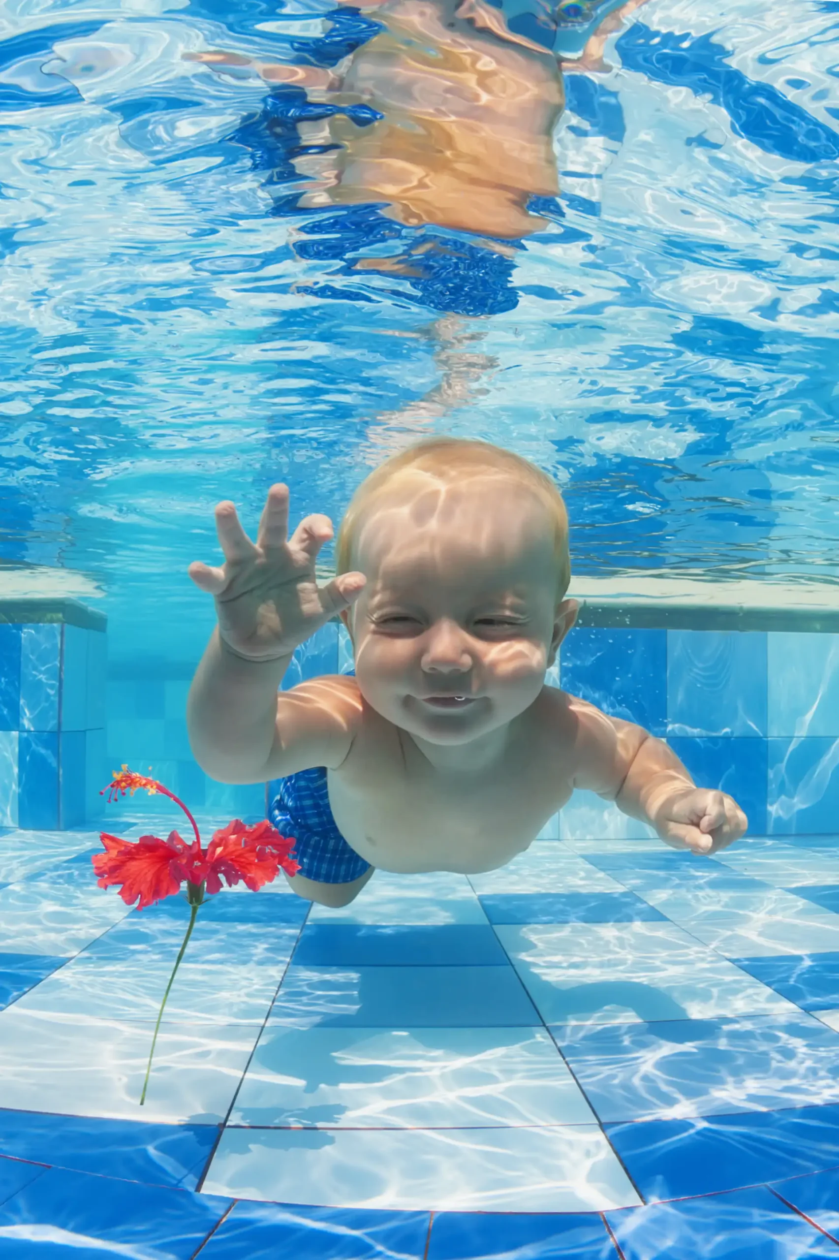 Baby underwater aop